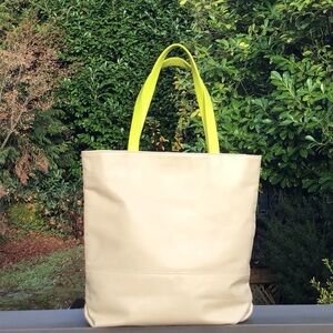 Danier Soft Leather Tote Bag ~ Excellent Condition